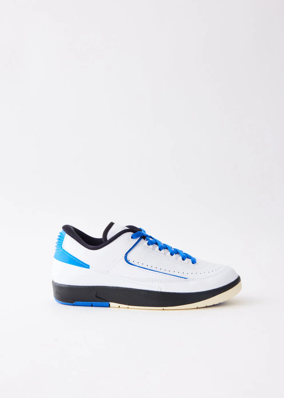 Foot Balance Women's Air Jordan 2 Retro Low 'Varsity Royal' Sneakers