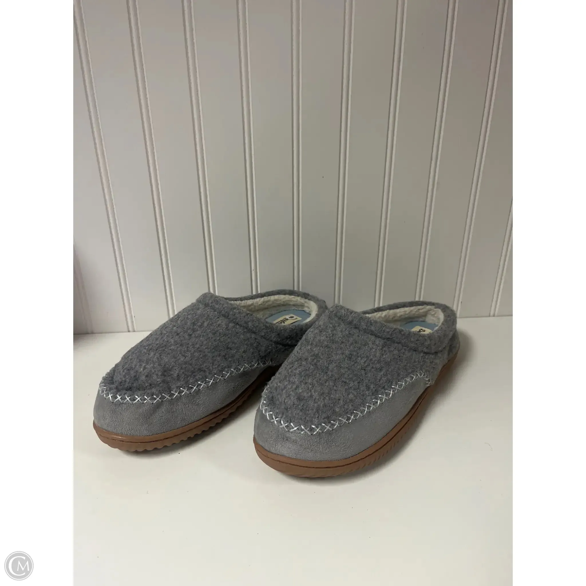 Slippers By Clothes Mentor In Grey, Size: 9 Alley Path Parent Jog