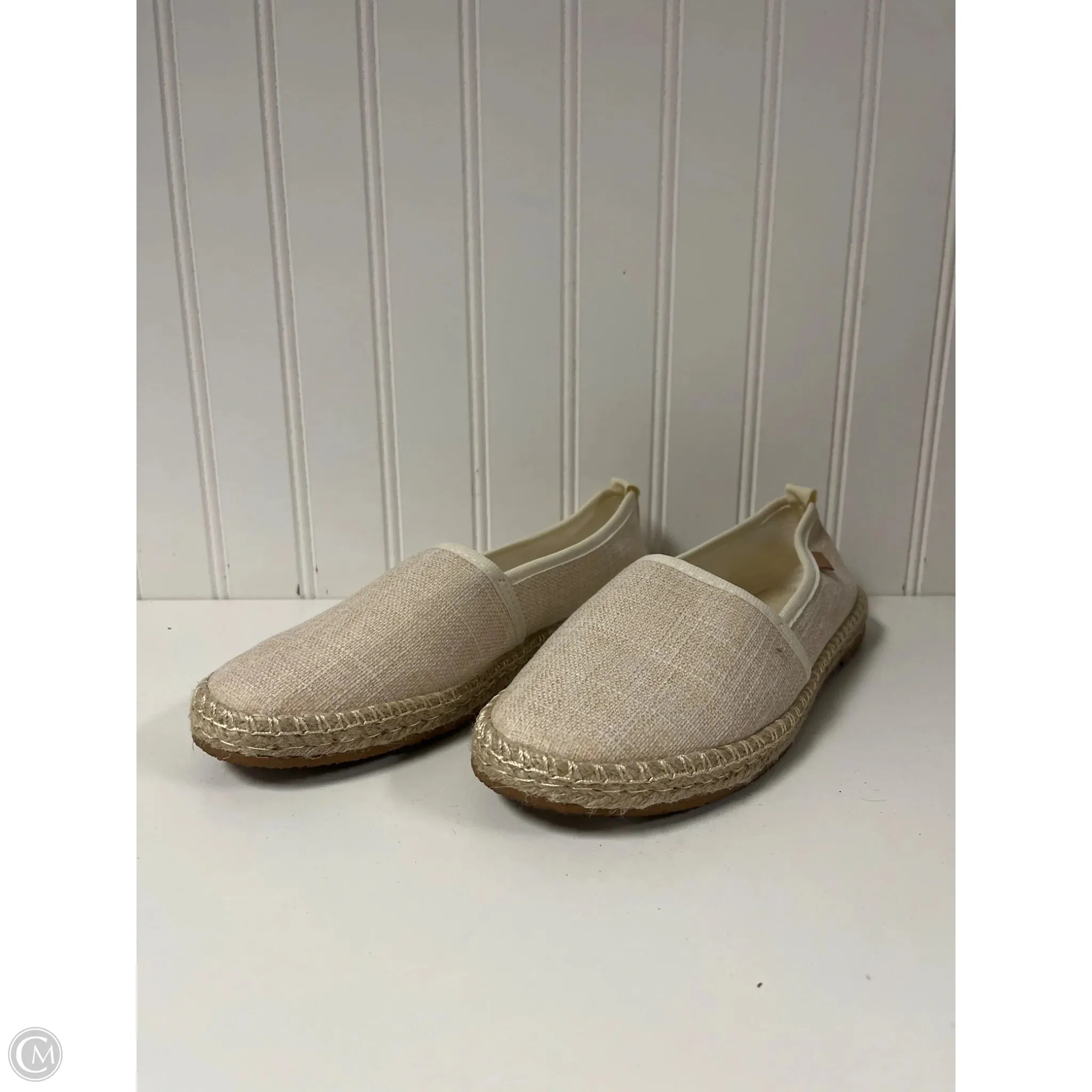 Shoes Flats By Clothes Mentor In Beige, Size: 9.5 Indoor Wear Hybrid Look