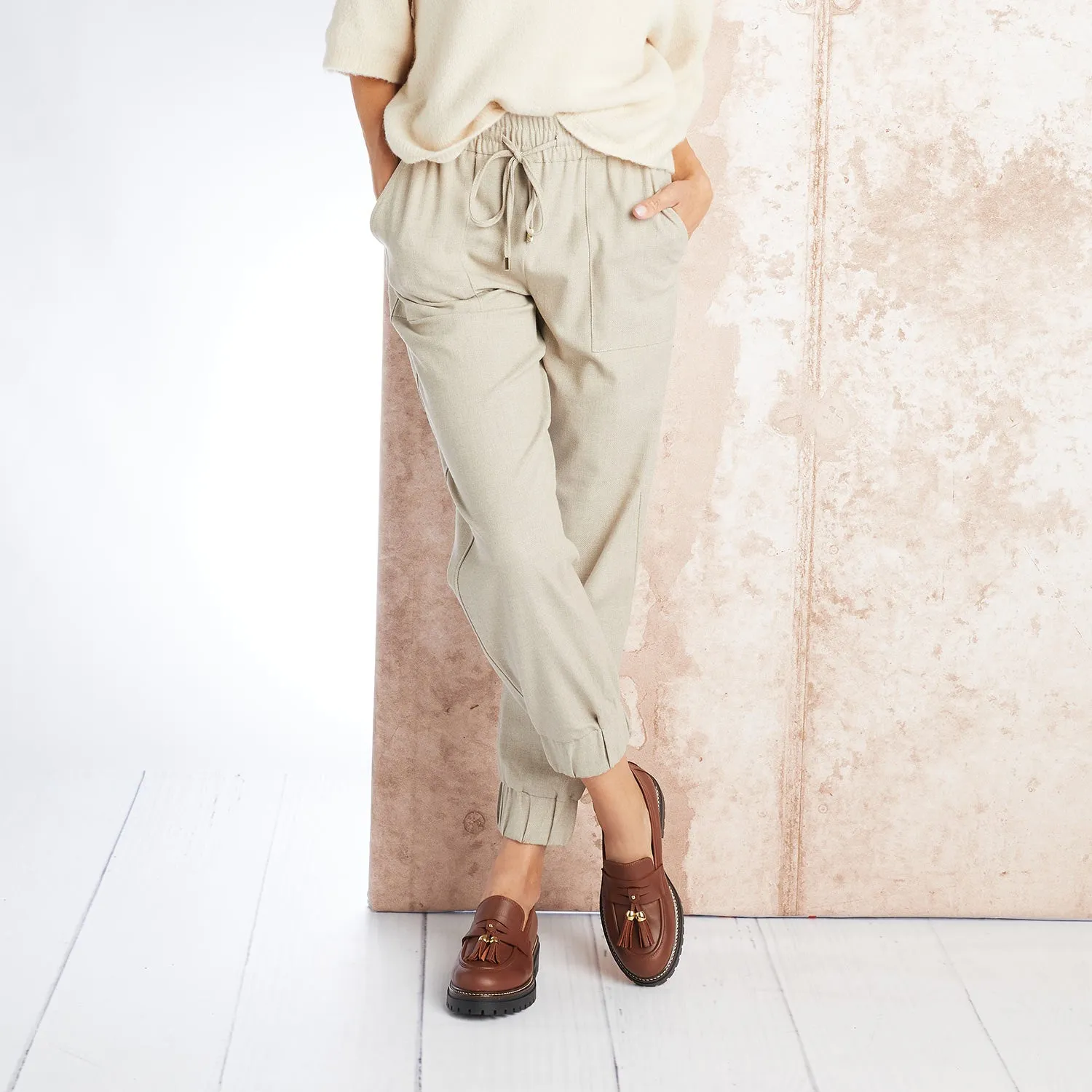 Ride Friendly Run Daily Fame: Tan Leather