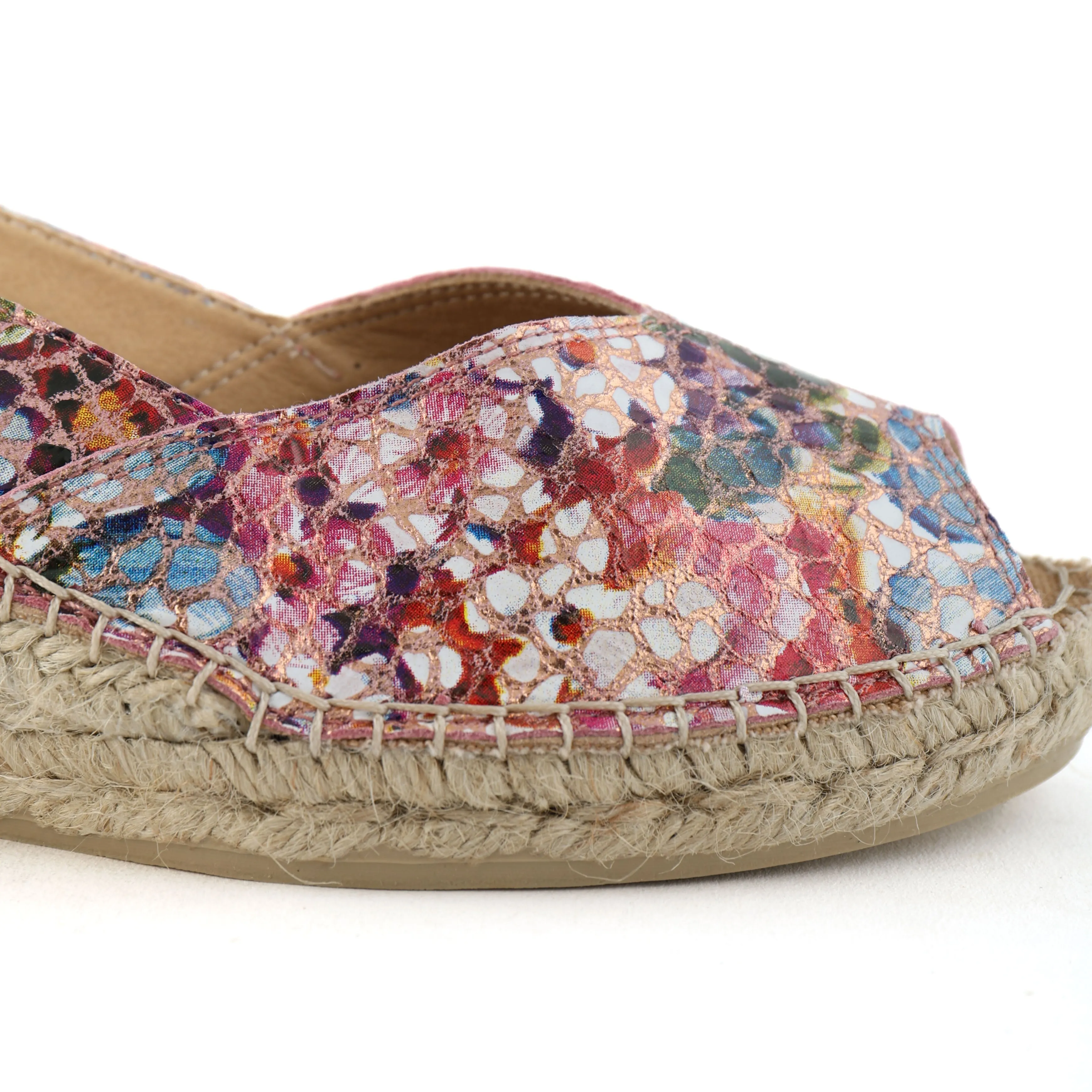 BERNIA Taupe Mosaic Full Range