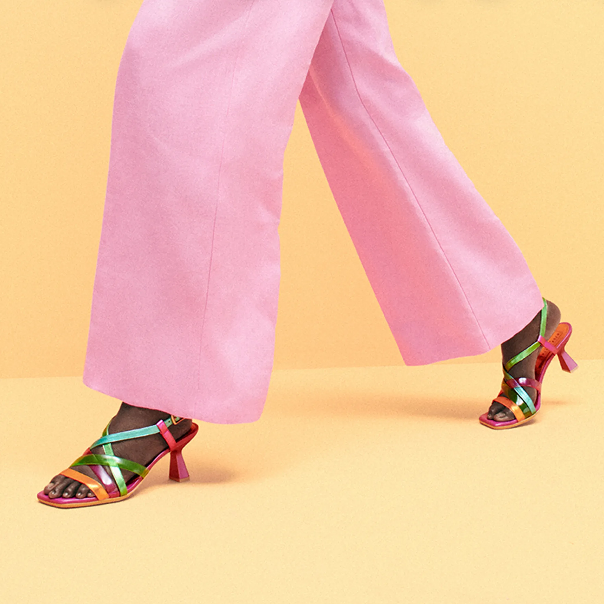 SORENTO Bright Multi Active Outdoor Shoes Compact Design