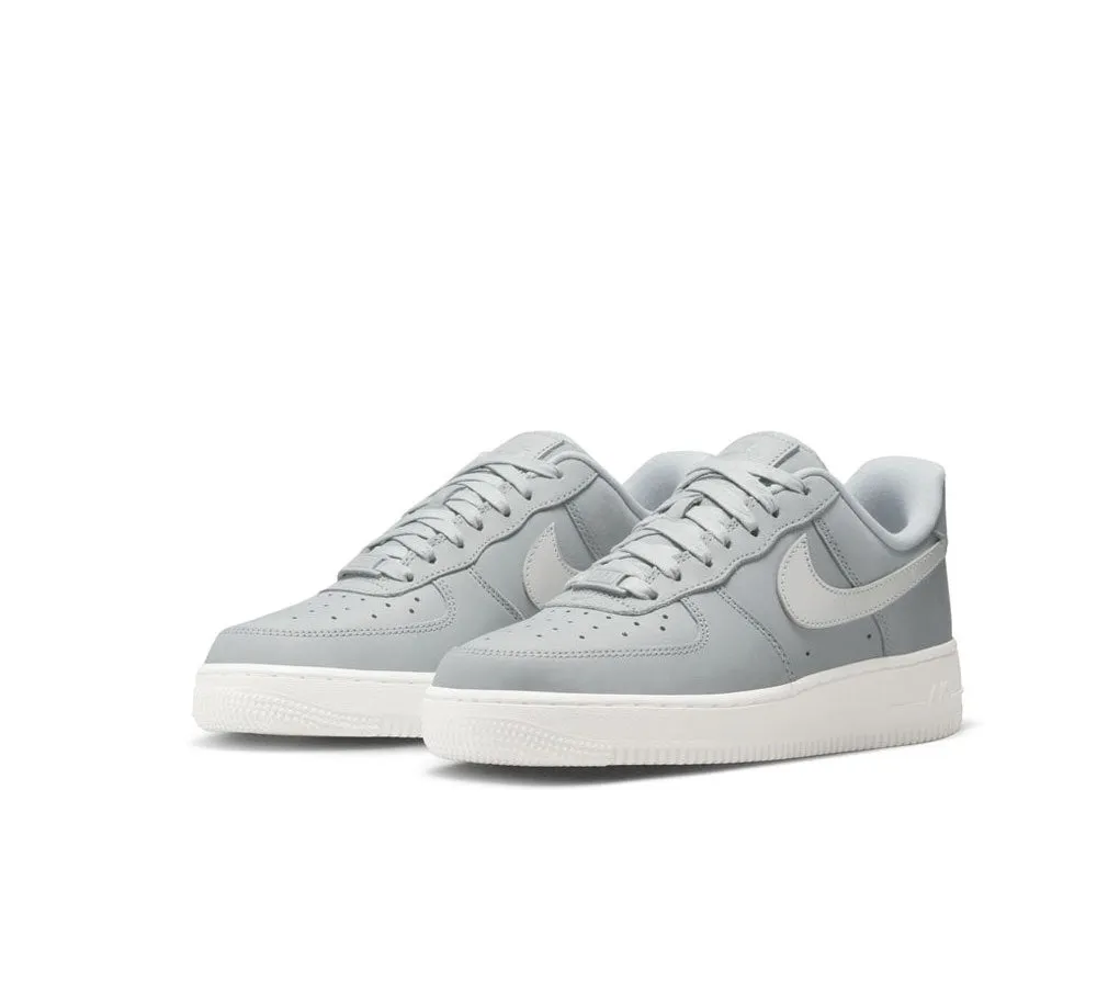 WOMENS NIKE AIR FORCE 1 PRM Pass Hike