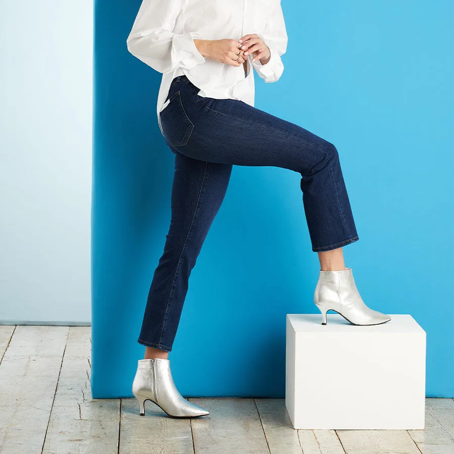 Billie: Silver Leather Flat Bottom AntiOdor