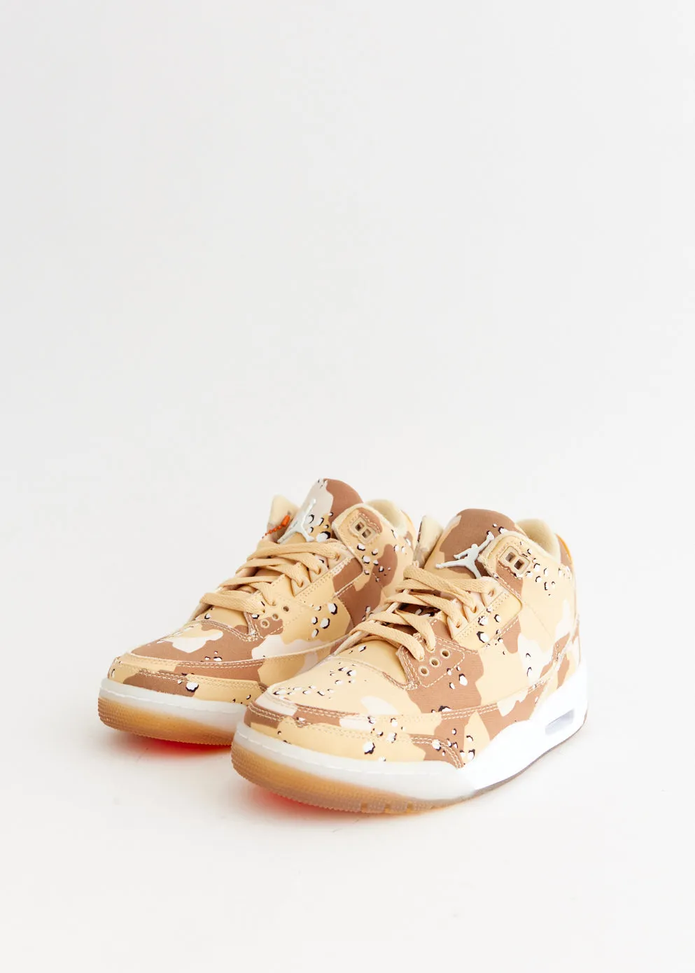 Calm Tone Fast Hike Women's Air Jordan 3 Retro 'Georgia Peach' Sneakers