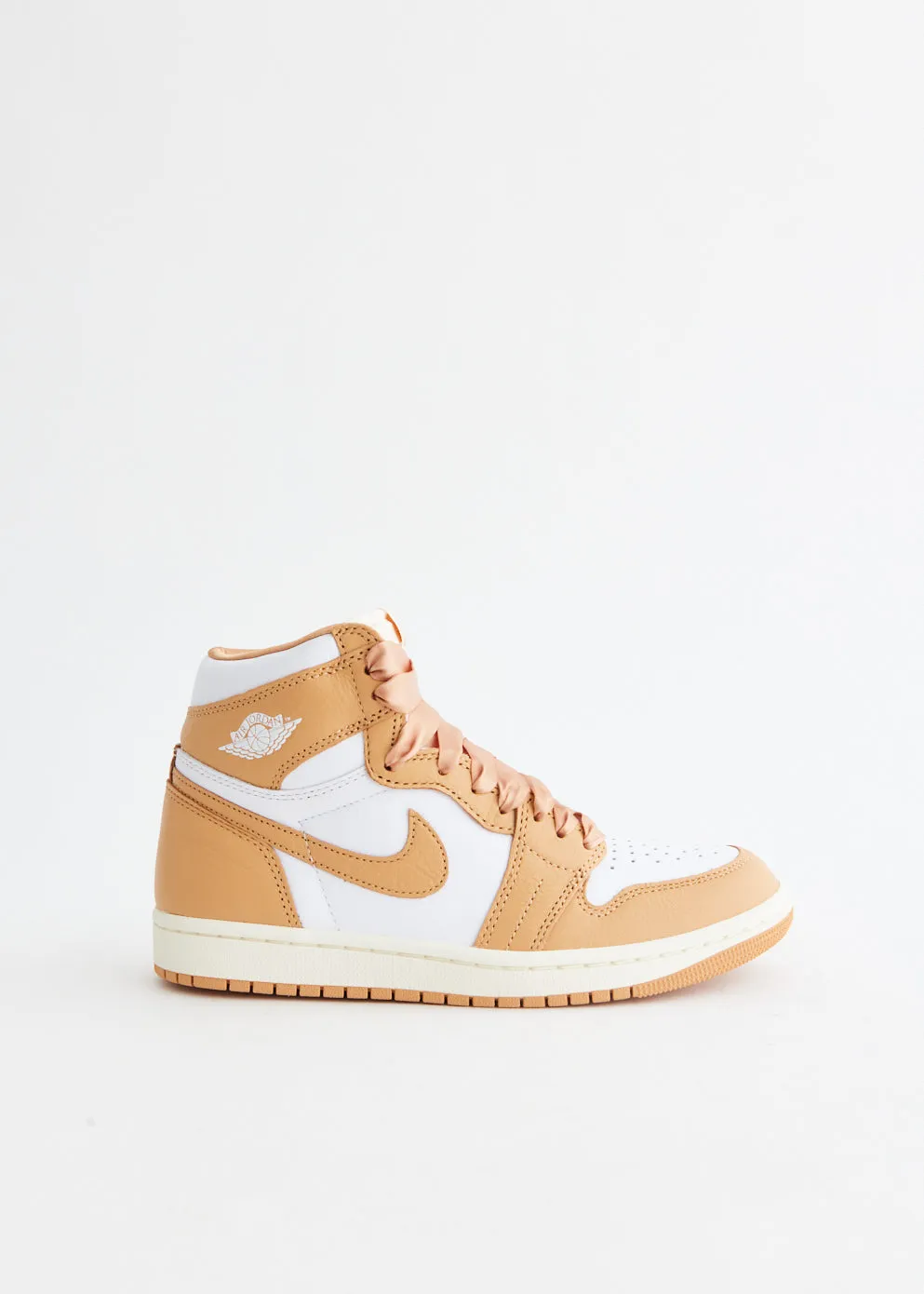 Women's Air Jordan 1 Retro High OG 'Praline' Sneakers Modern Fit Air Comfort