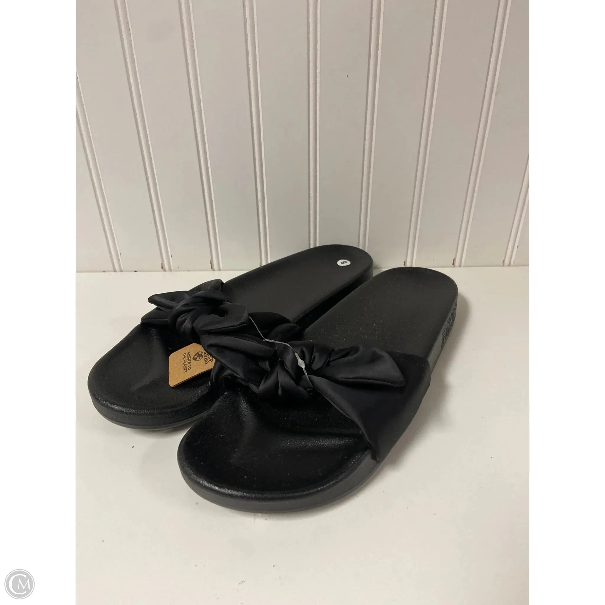 Breathable Canvas Sandals Flats By Pink In Black, Size: 9