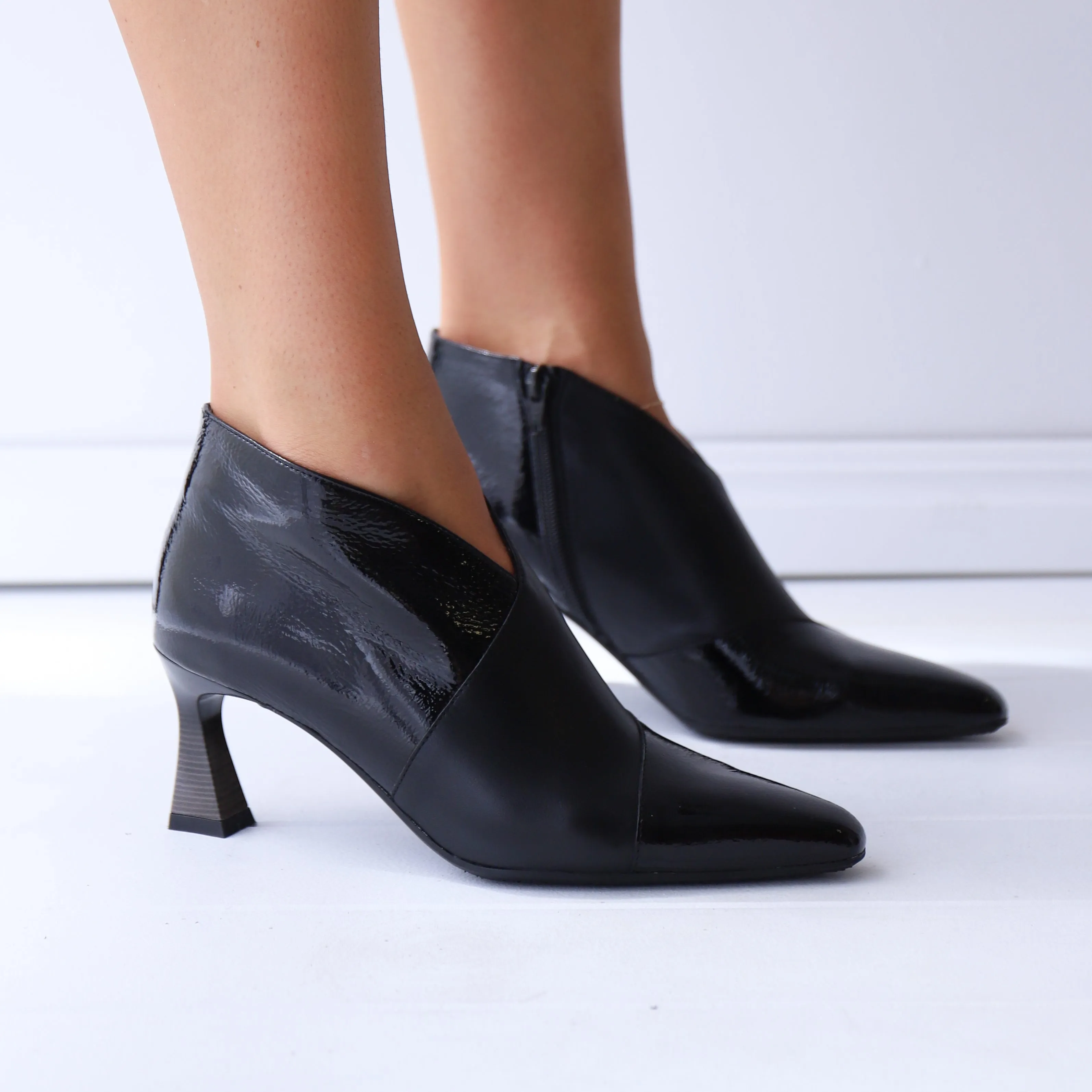 SYLVESTER Black Combo Comfy All Protective Finish Snowy Path