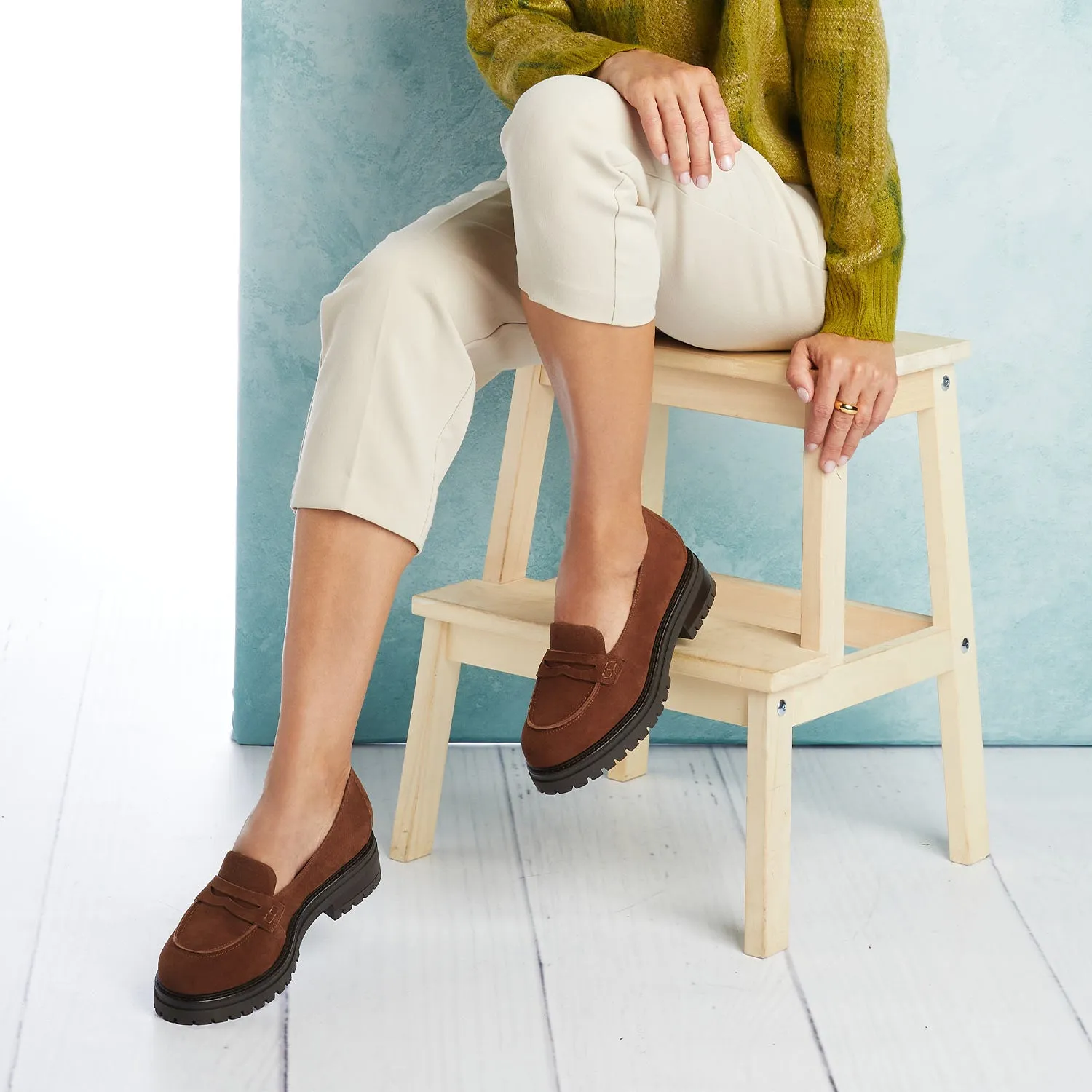 Meadow Hike Talent: Tobacco Suede