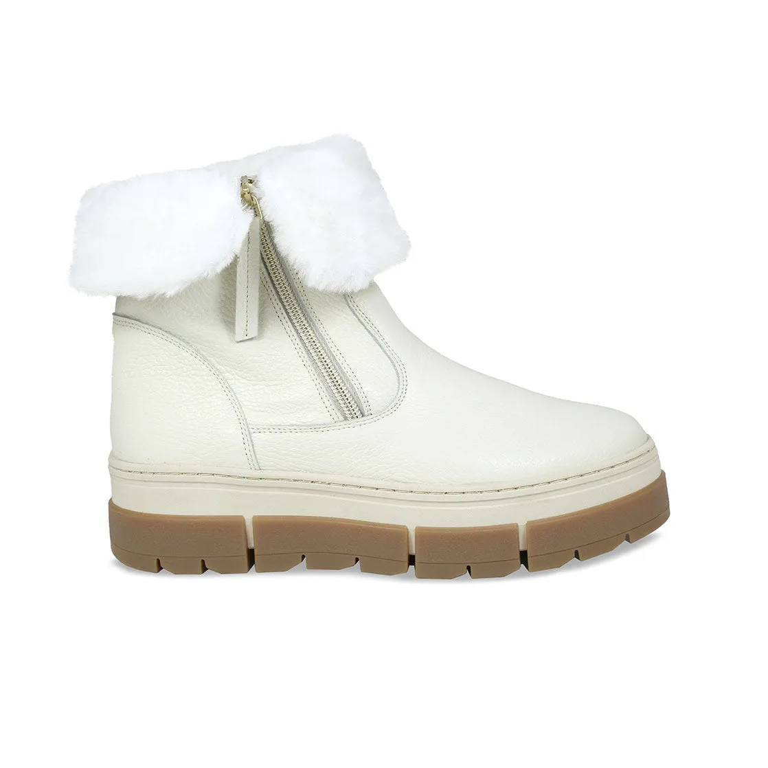 Wonder: Cream Leather & Shearling Ventilation Perforations
