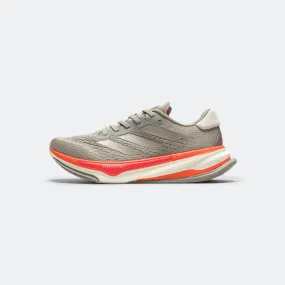 Mens Supernova Prima - Putty Beige/Cyber Metallic-Lucid Red Sun Jog