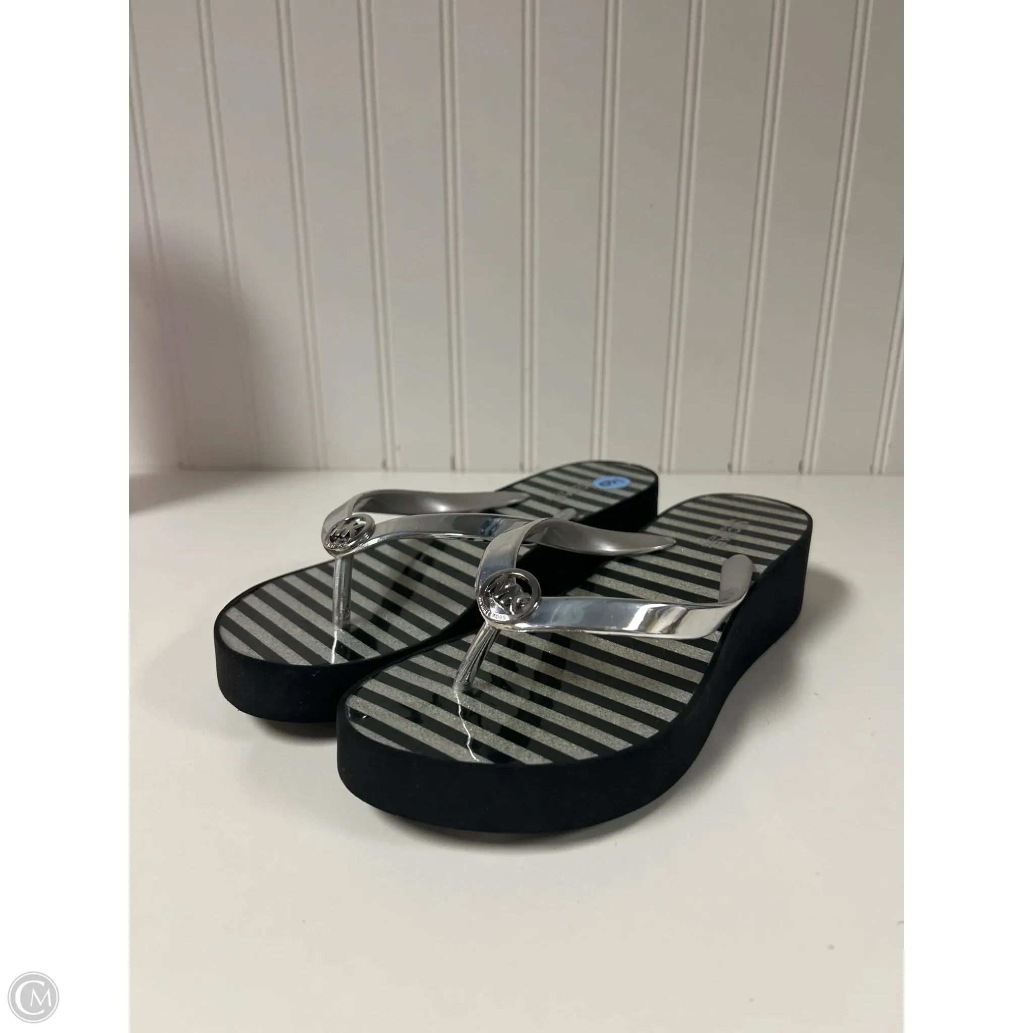 Flat Base Sandals Flip Flops By Michael By Michael Kors In Striped Pattern, Size: 6