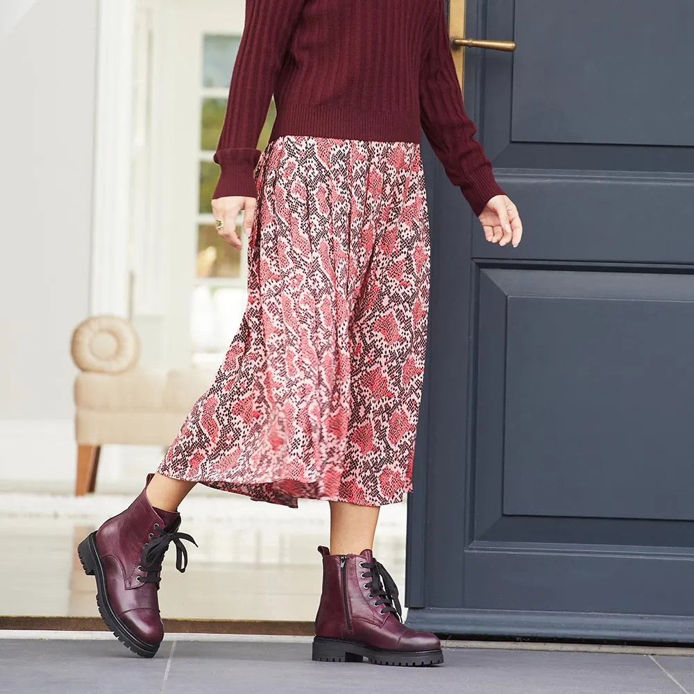 Tread: Plum Leather Shell Walk