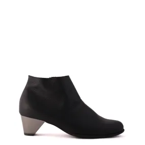 MARINA Black Outdoor Travel