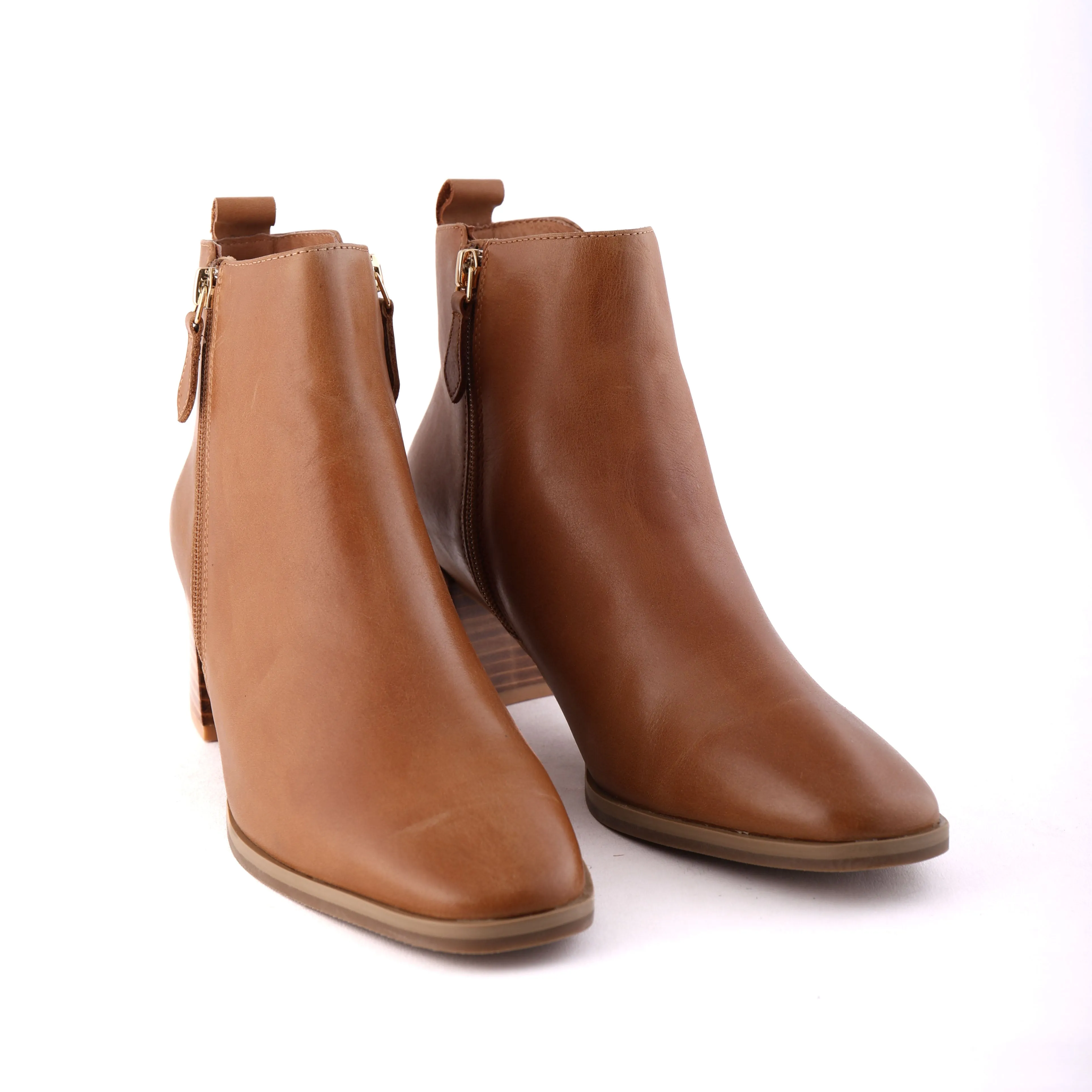 Coffee Shop Bold Life RISHI Tan