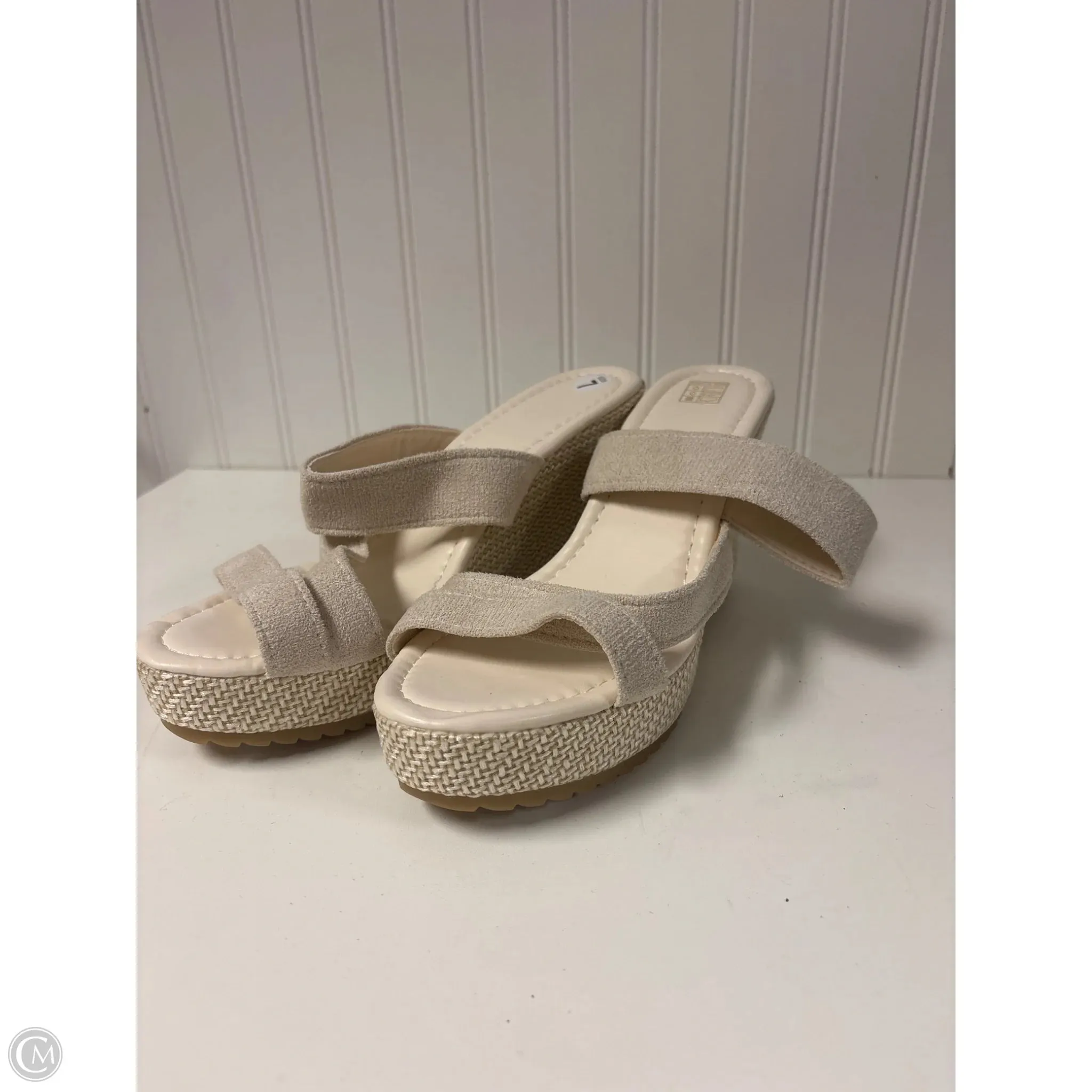 Sandals Heels Wedge By Clothes Mentor In Cream, Size: 7 Transit Wear