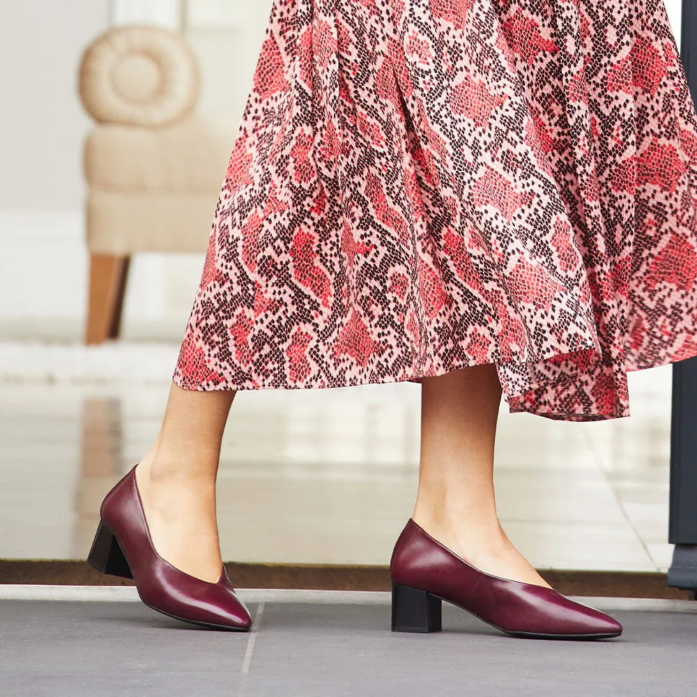 Ingrid: Plum Leather Indoor Daily Steady Grip