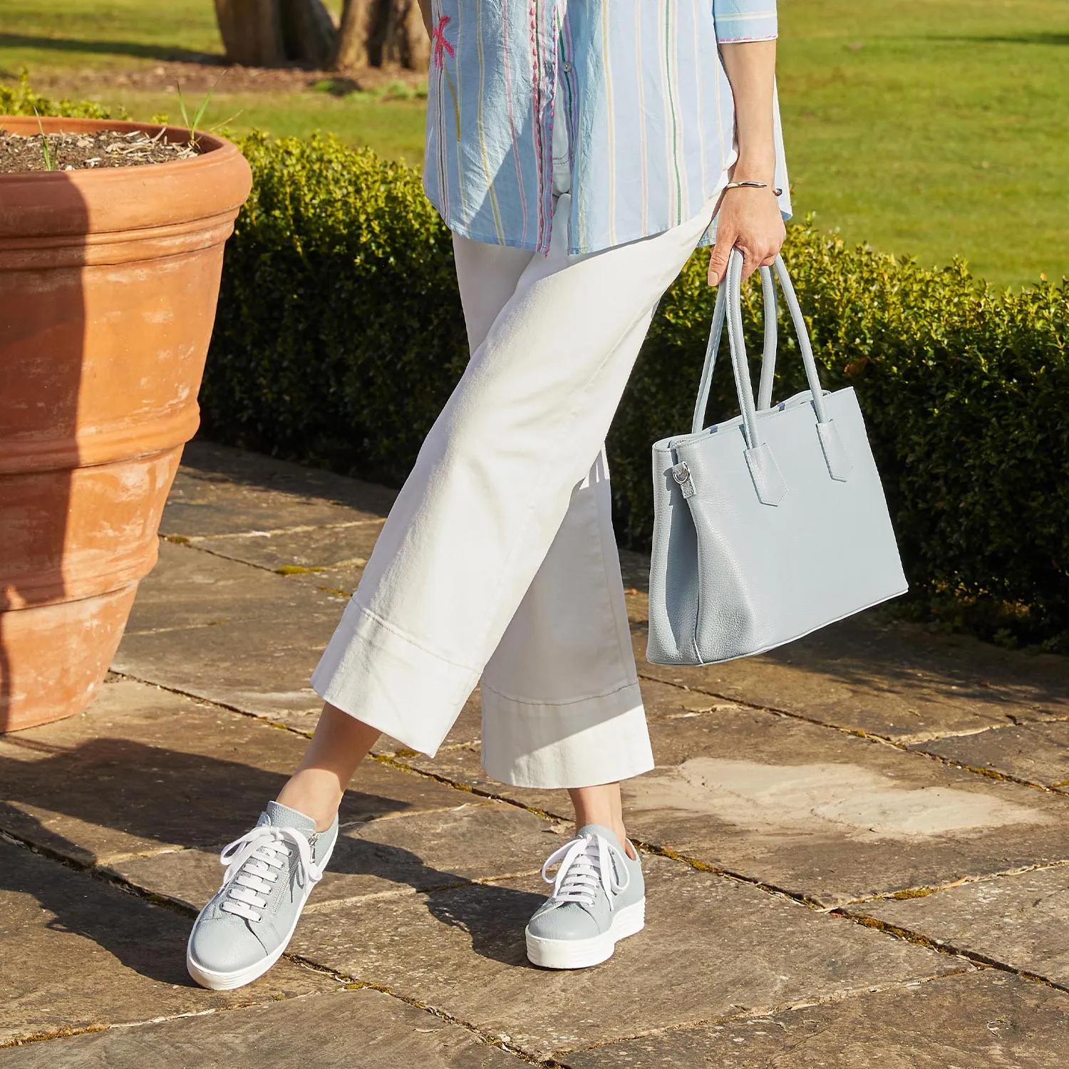 Foot Support Hero: Pale Blue Leather