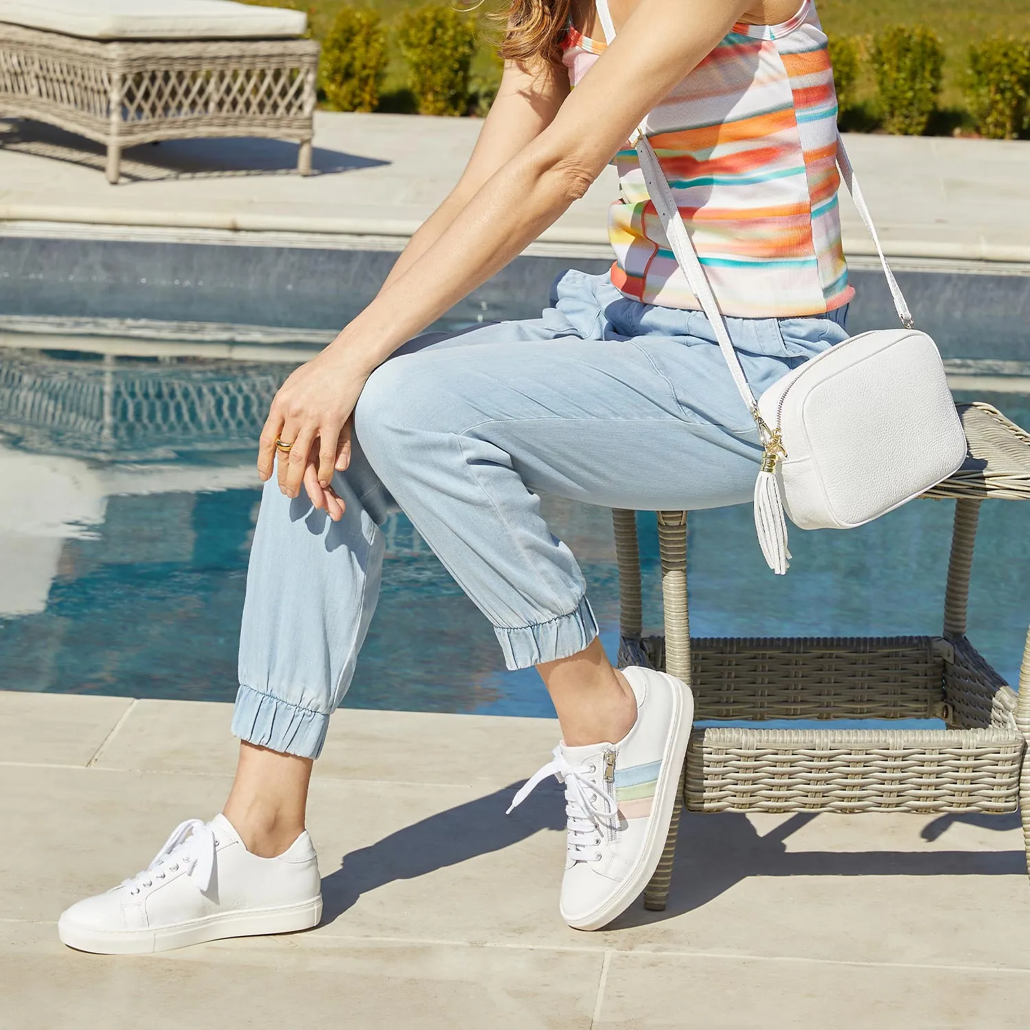 Logo Bold Sprint: White Leather & Multi Pastel