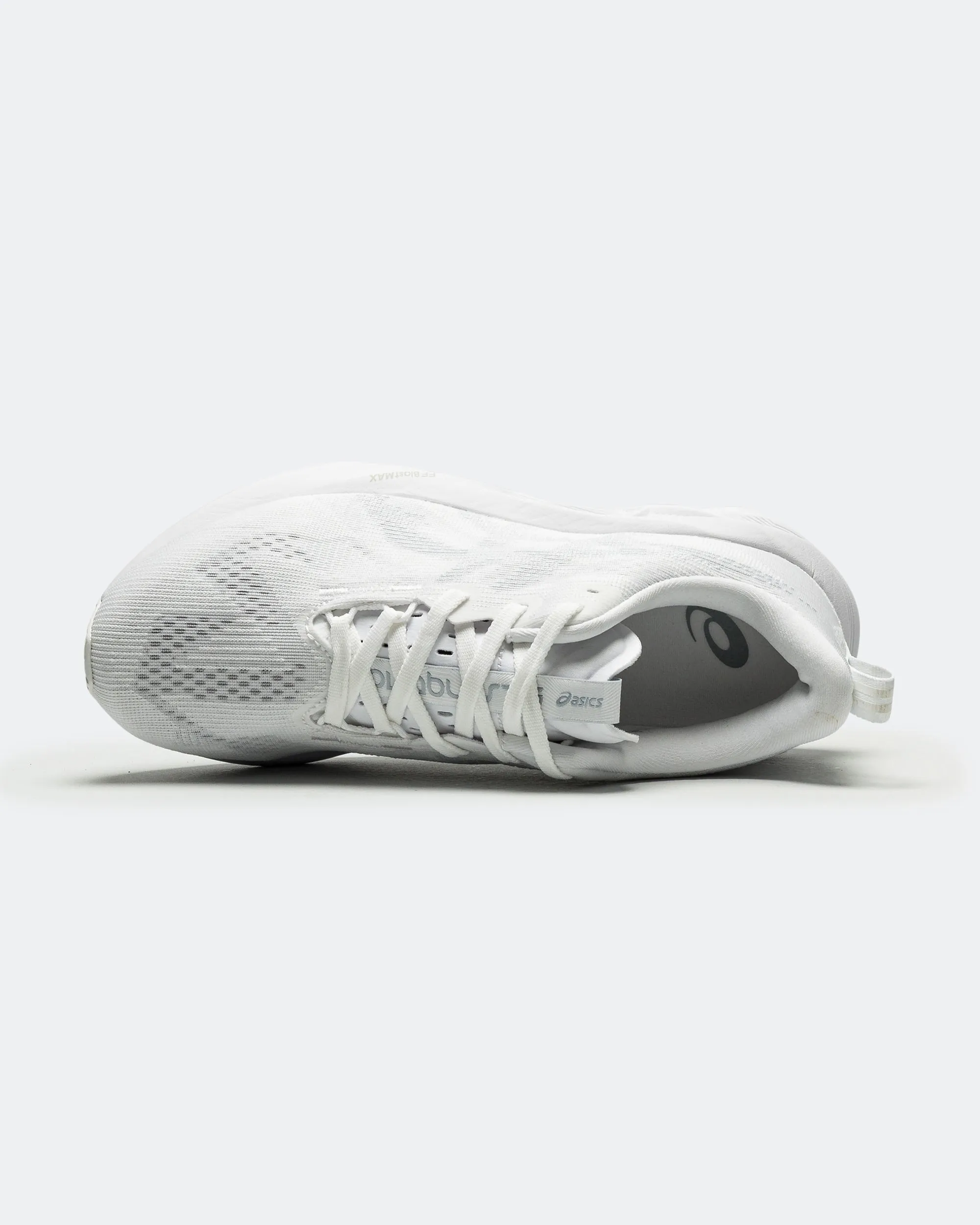 City Casual Mens Novablast 5 - White/Piedmont Grey