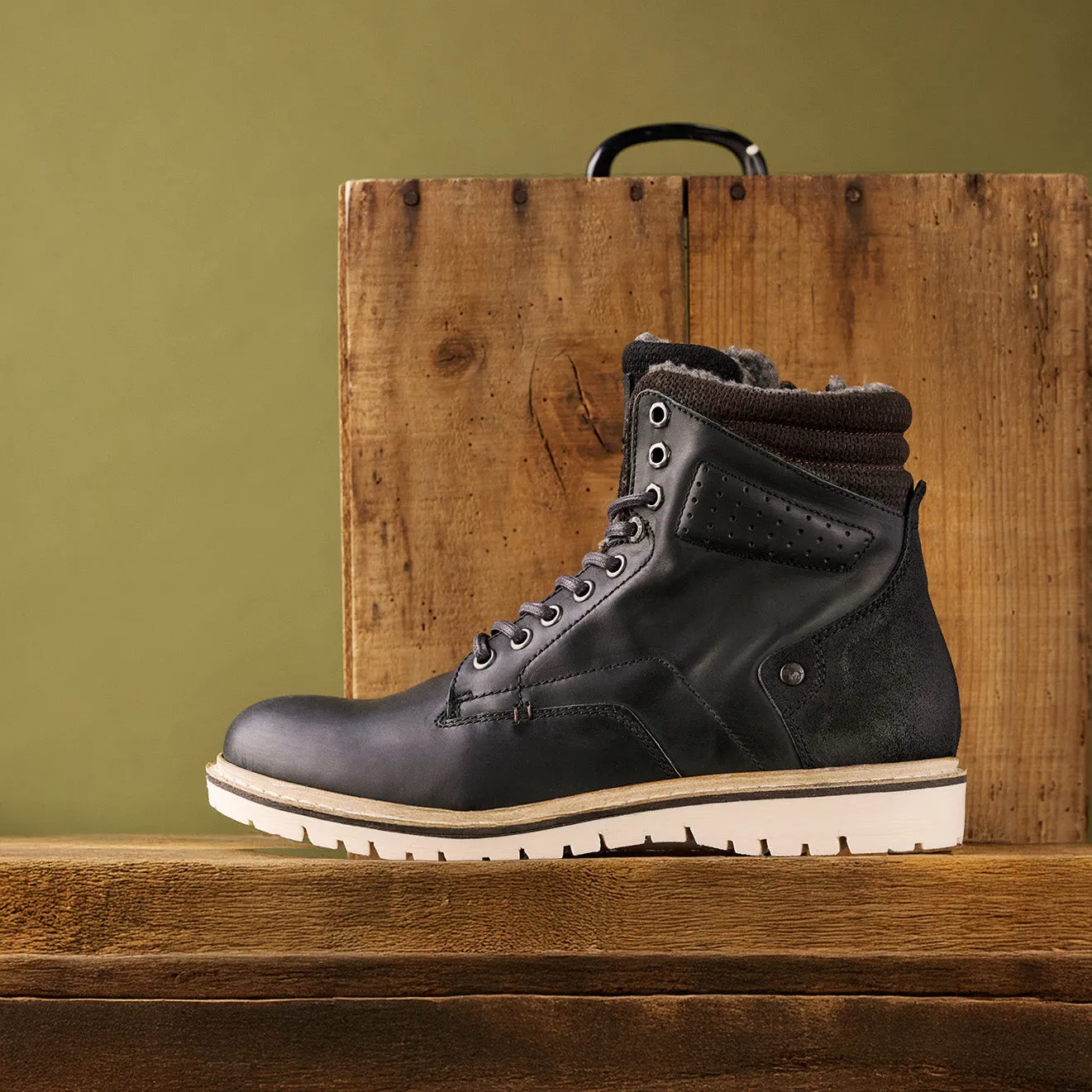 Wilder Lace Up Boots Black Torsion Stability System Enhanced grip