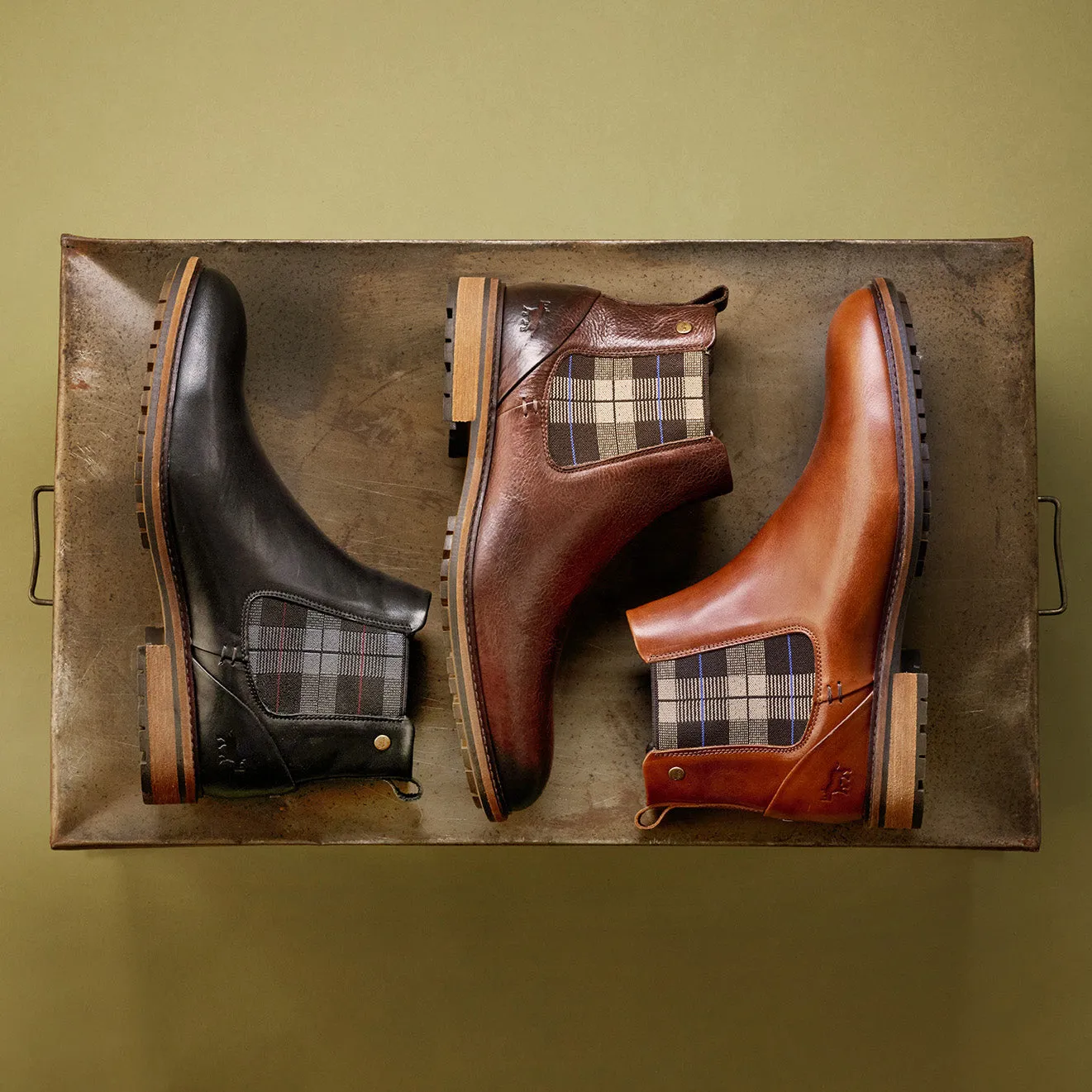 Faraday Chelsea Boots Tan Mud Resistant Outdoor Trek