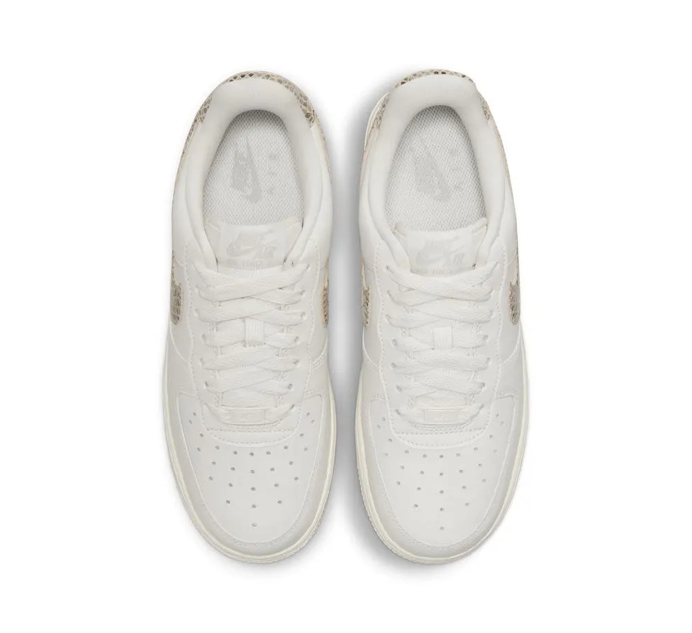 WOMEN'S AIR FORCE 1 '07 Durable materials