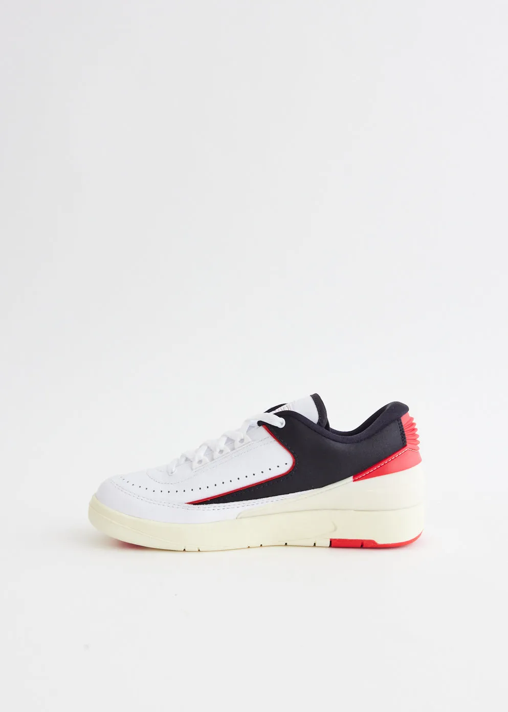 Women's Air Jordan 2 Low 'Chicago Twist' Sneakers Indoor Walk Weekend Trips