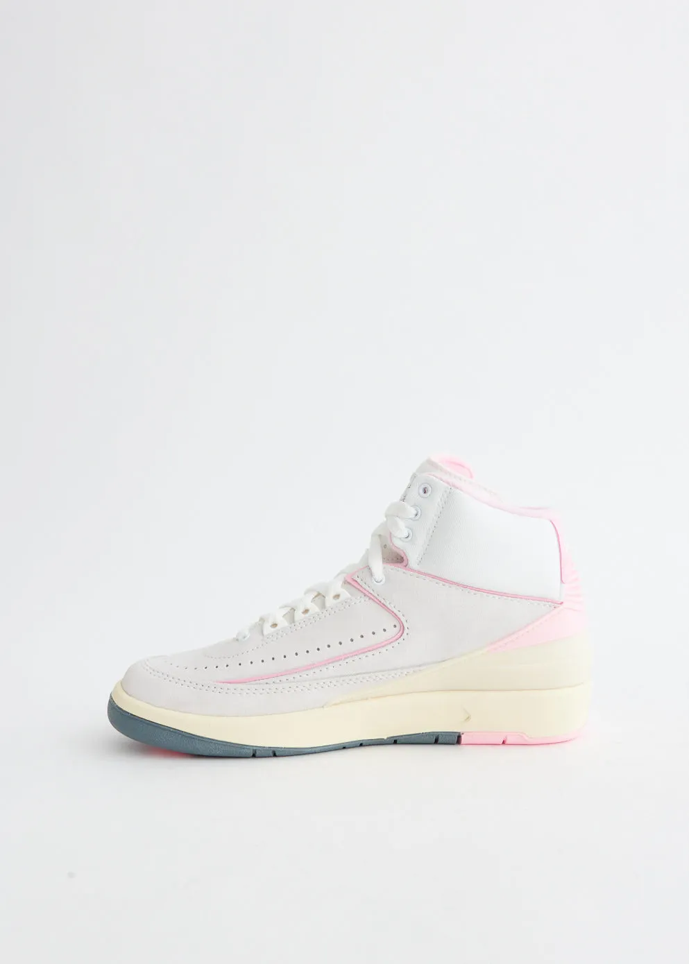 Women's Air Jordan 2 Retro 'Soft Pink' Sneakers Stay Light Ergonomic Fit