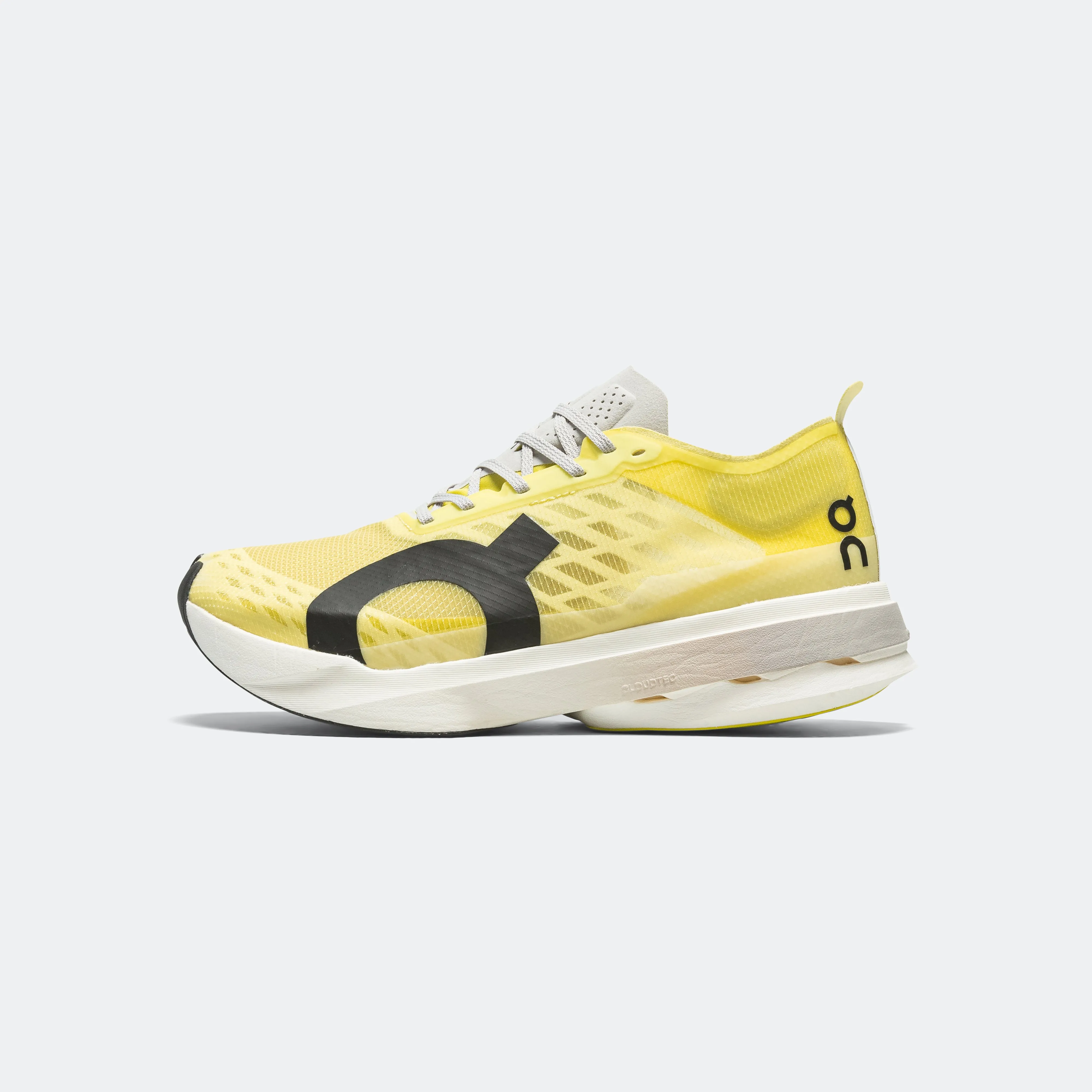 Sleek Profile Practical Footwear Womens Cloudboom Strike - Limelight/Wolf