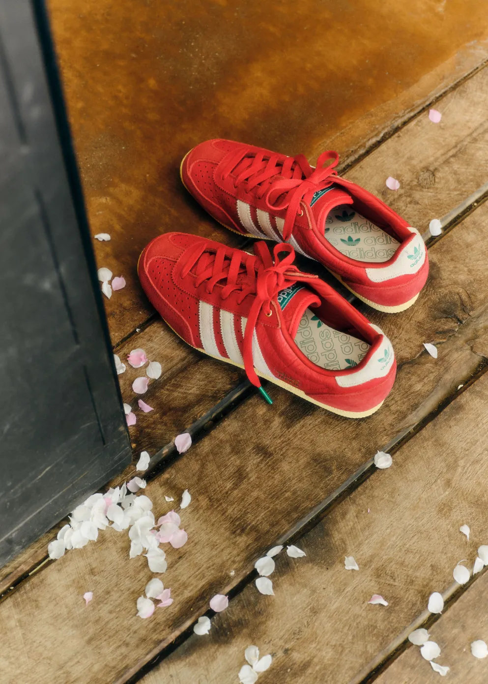 Women's Japan Sneakers Foam Wedge Platform Stretchable Material