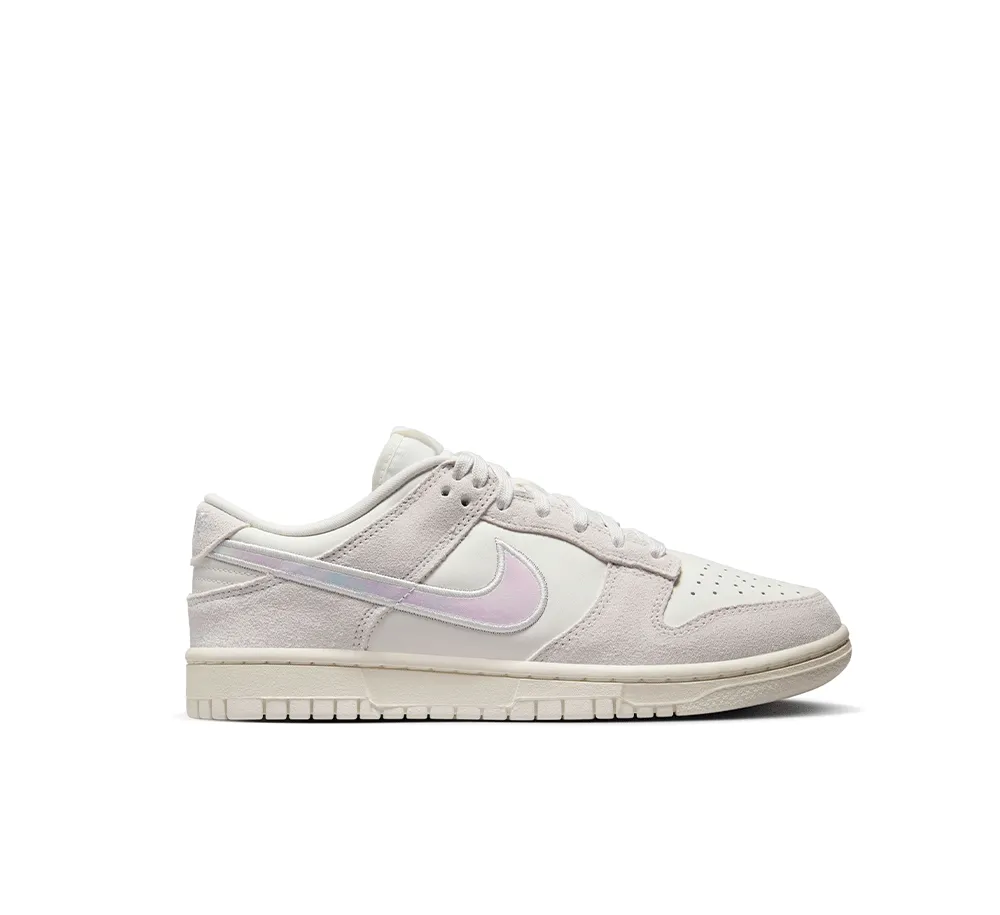 Womens Nike Dunk Low Versatile Upper