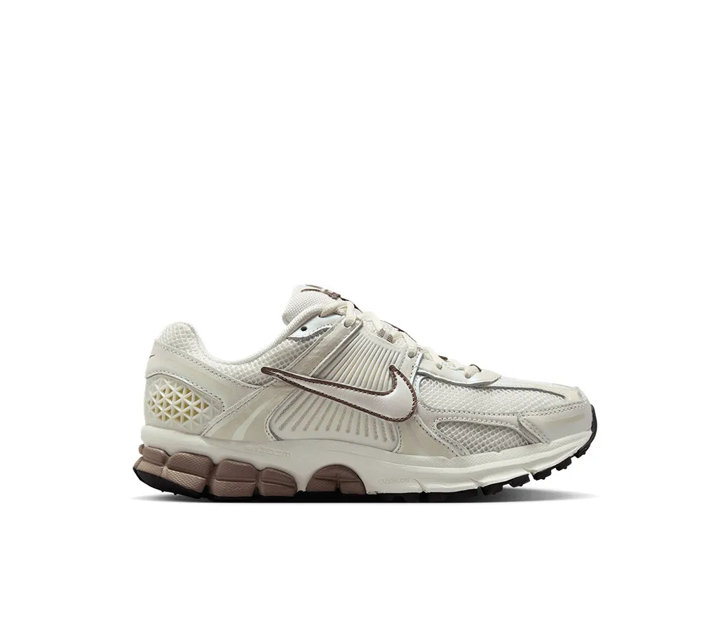 Snug Heel Lock System Trend Focused Women's Nike Zoom Vomero 5