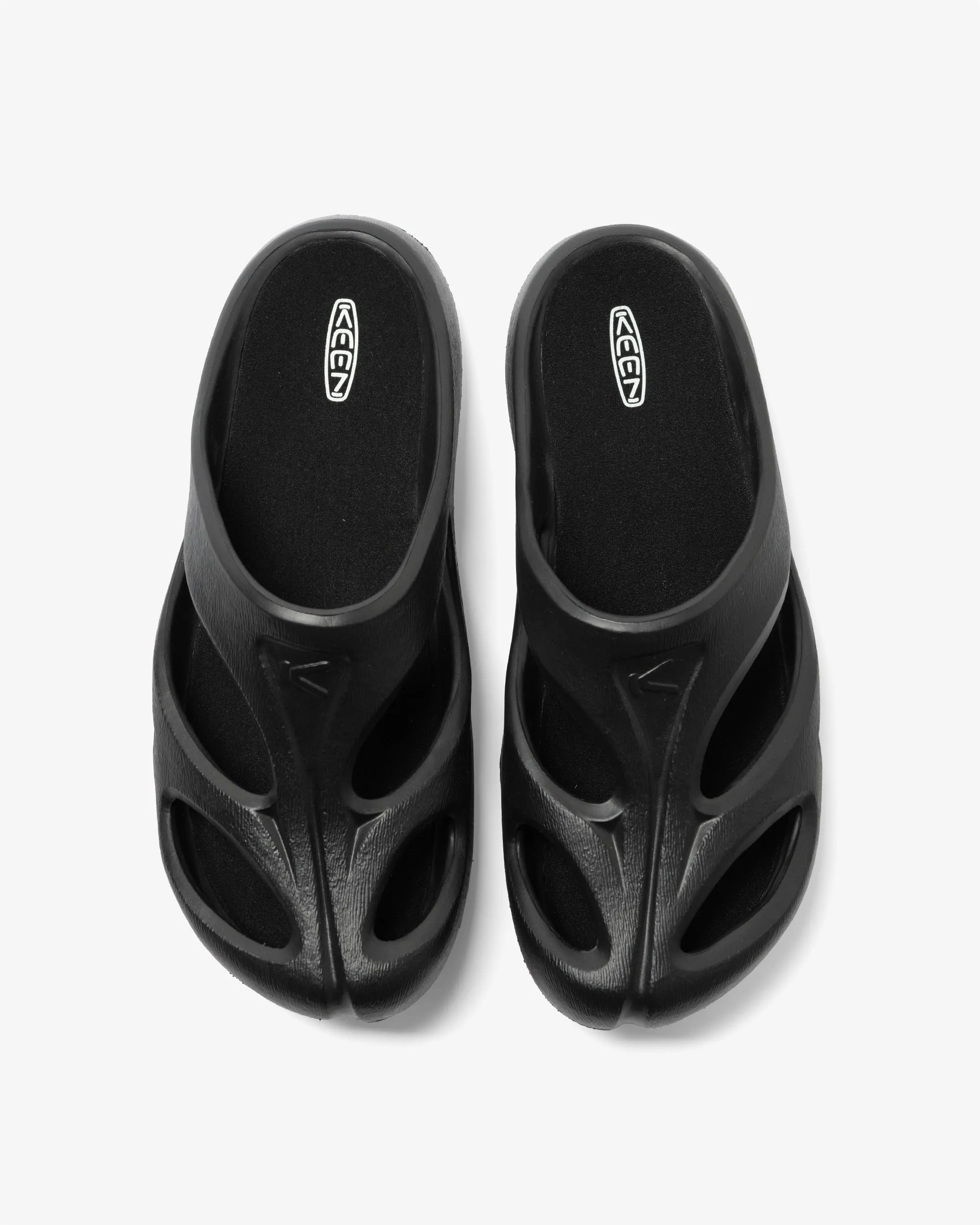 Win Step Free Movement Women's Shanti  (Black/Dawn Blue)