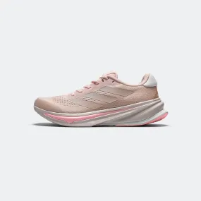 synthetic material Soft Detail Womens Supernova Rise - Sandy Pink/Dash Grey