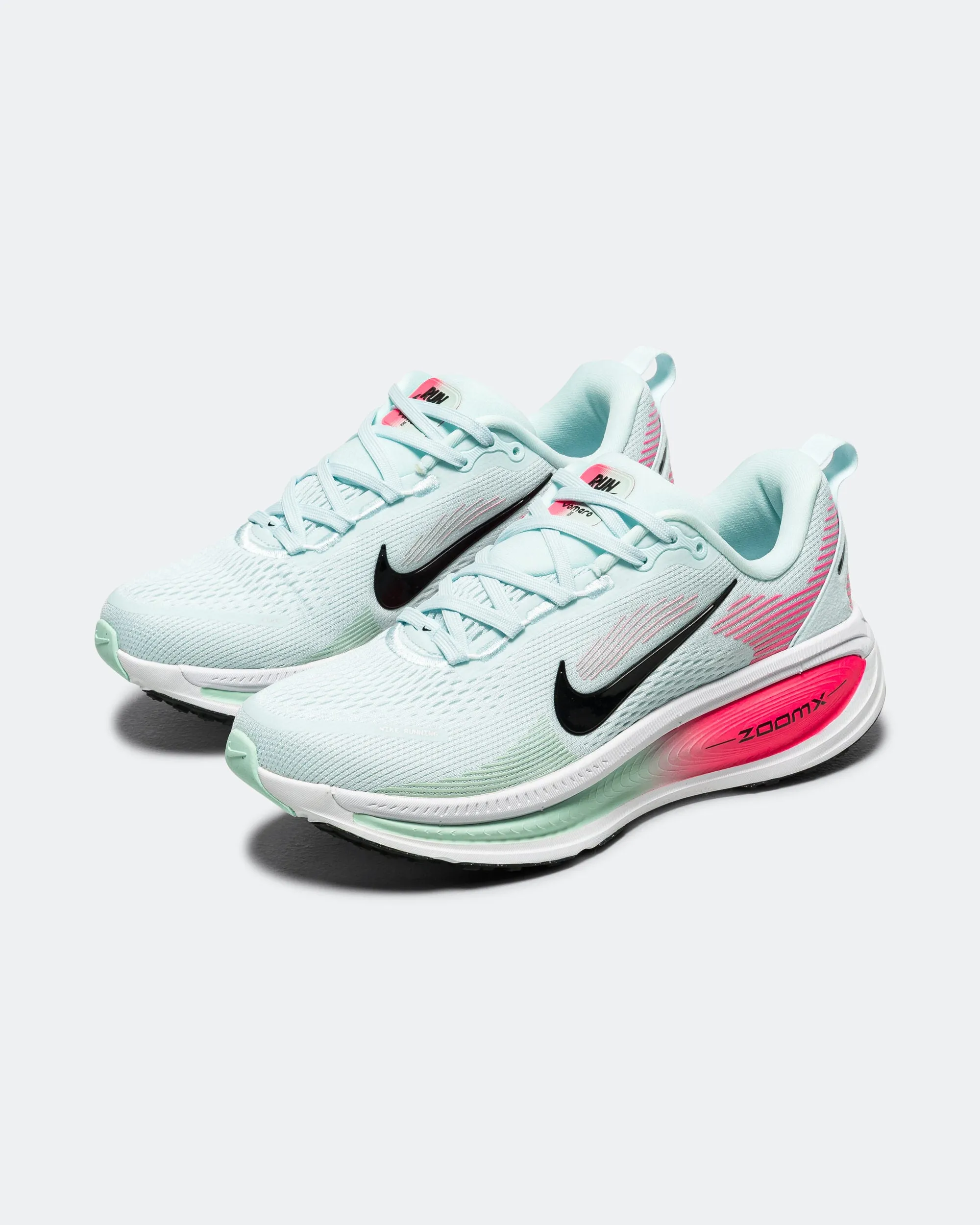 Womens Vomero 18 - Glacier Blue/Black-White-Hyper Pink Work Look