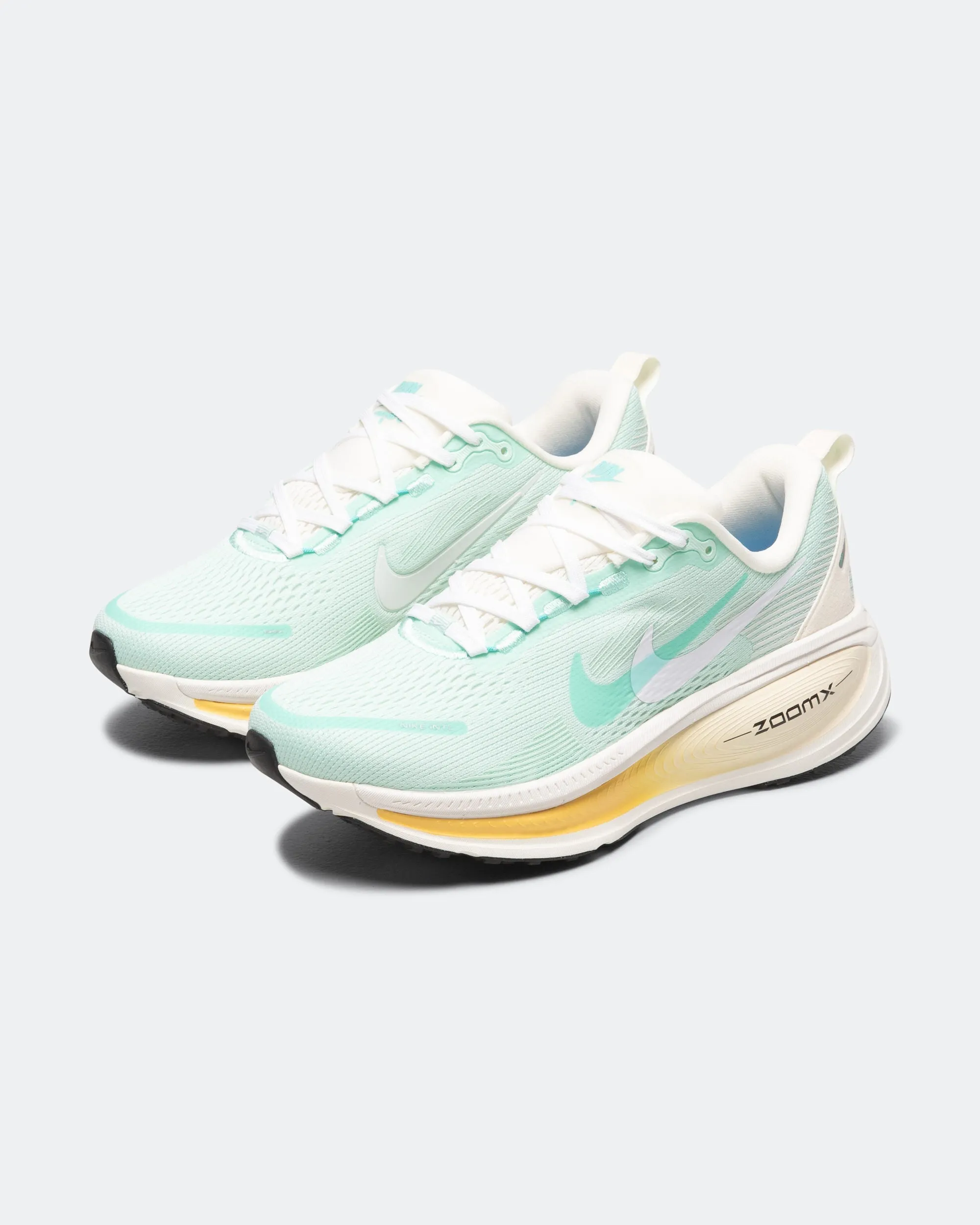 Track Hike Womens Vomero 18 - Mint Foam/Bleached Turquoise-Sail-Topaz Gold