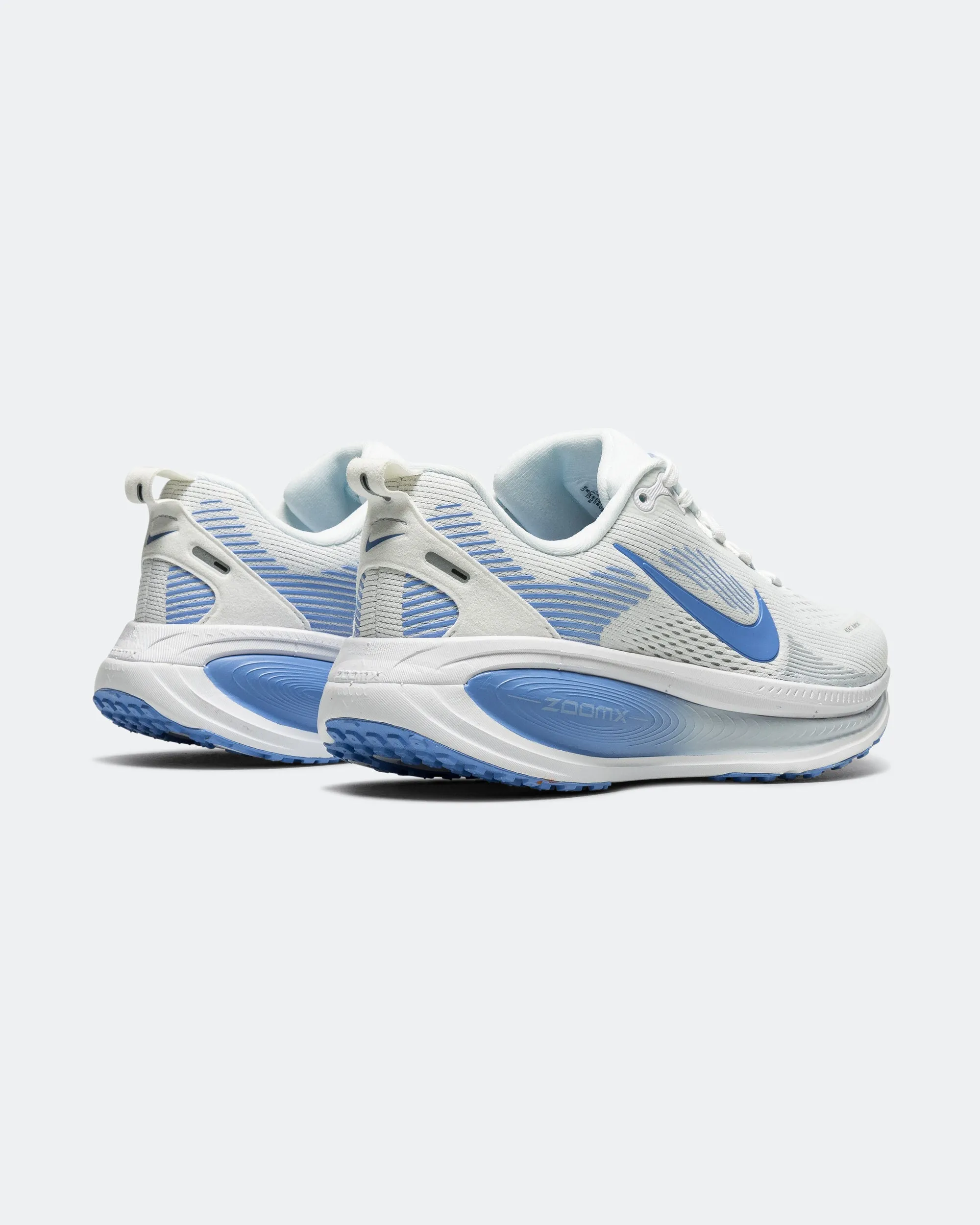 Versatile Footwear Womens Vomero 18 - White/Royal Pulse-Football Grey