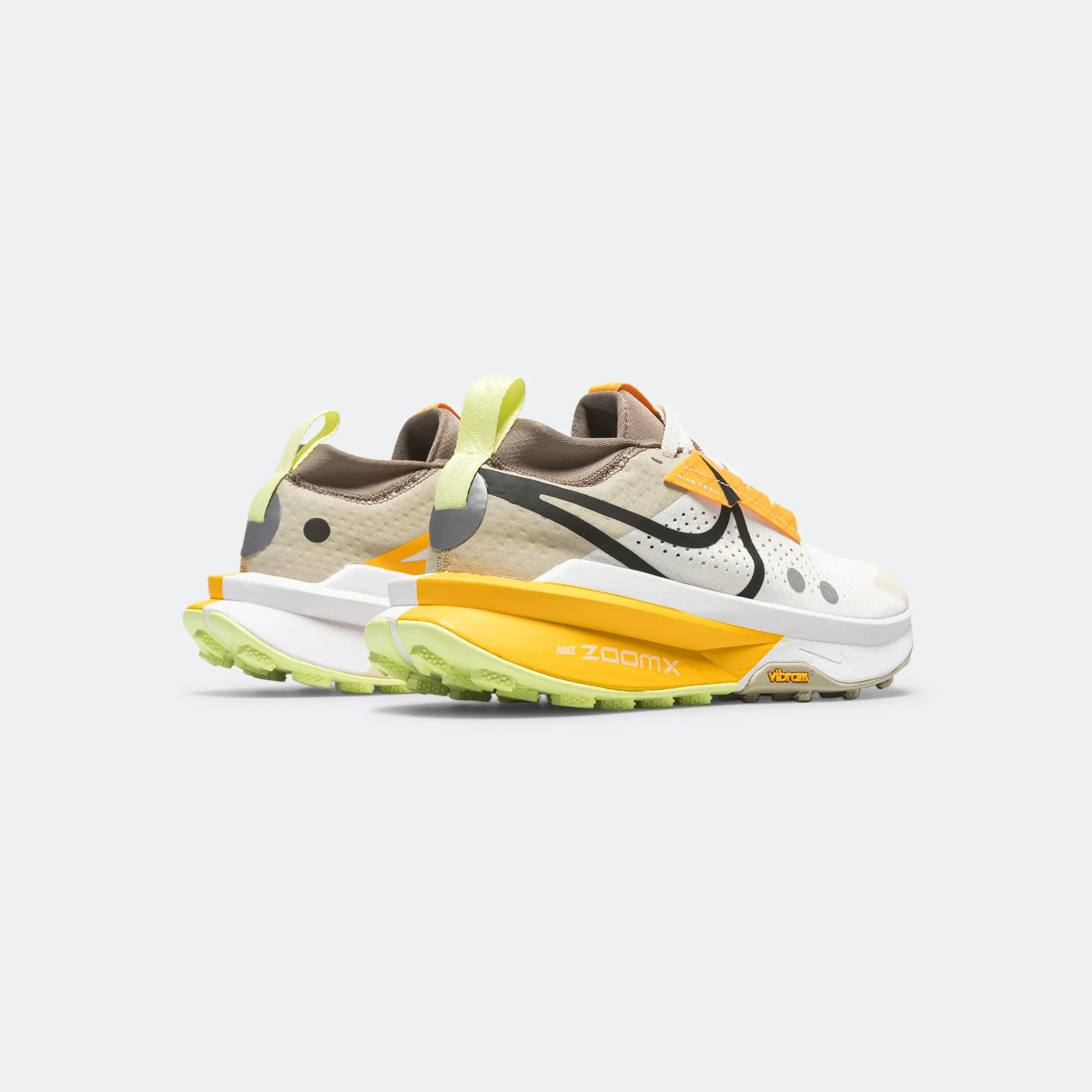 Path Jog durable soles Womens ZoomX Zegama Trail 2 - Phantom/Khaki-Mink